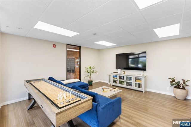 1150 River Road 4H, Edgewater, NJ 07020