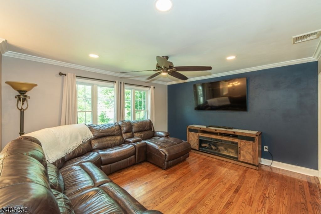 33 Lakeside Ave, Bloomingdale Boro, NJ 07403 — photo 5