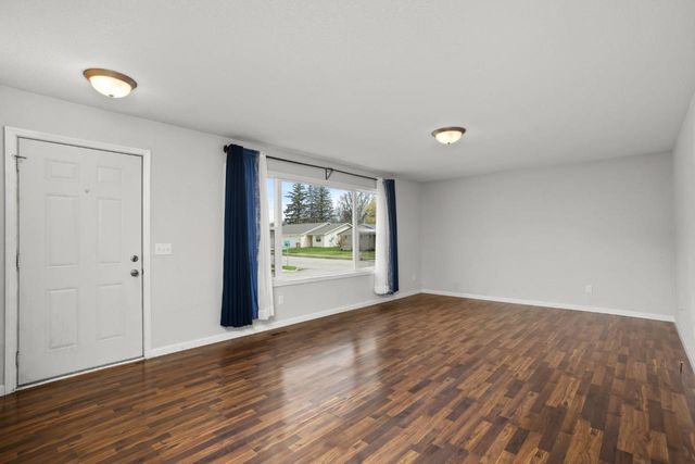 1105 6th Ave NW, Minot, ND 58703