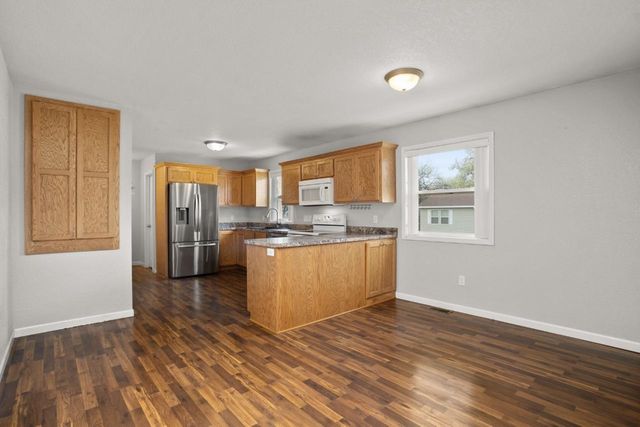 1105 6th Ave NW, Minot, ND 58703