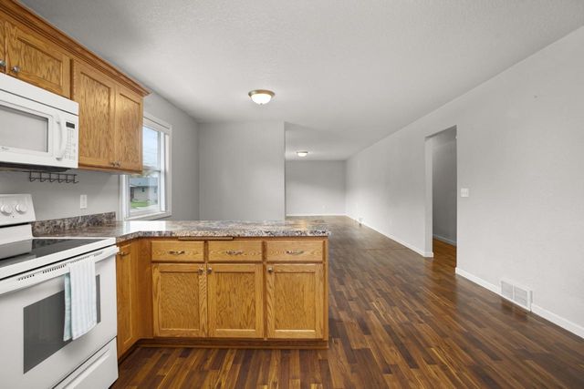 1105 6th Ave NW, Minot, ND 58703