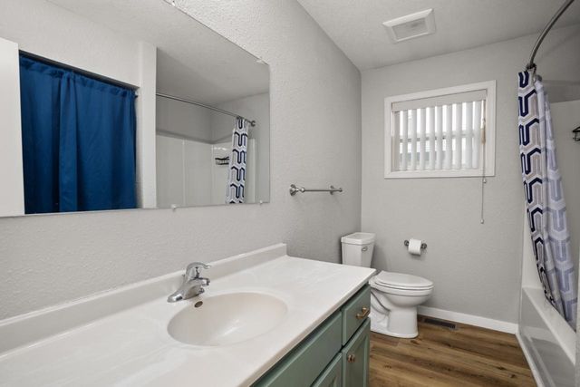 1105 6th Ave NW, Minot, ND 58703