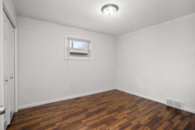 1105 6th Ave NW, Minot, ND 58703