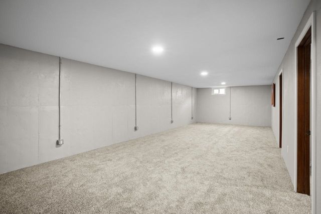 1105 6th Ave NW, Minot, ND 58703