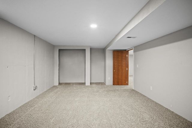 1105 6th Ave NW, Minot, ND 58703