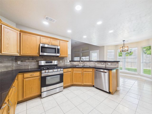 1105 Glencrest Drive, La Porte, TX 77571
