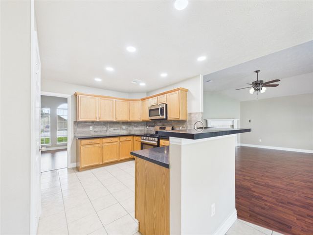 1105 Glencrest Drive, La Porte, TX 77571