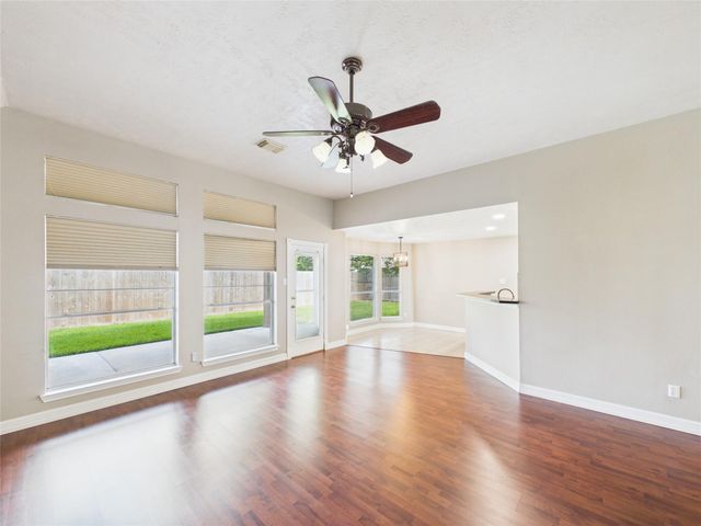 1105 Glencrest Drive, La Porte, TX 77571
