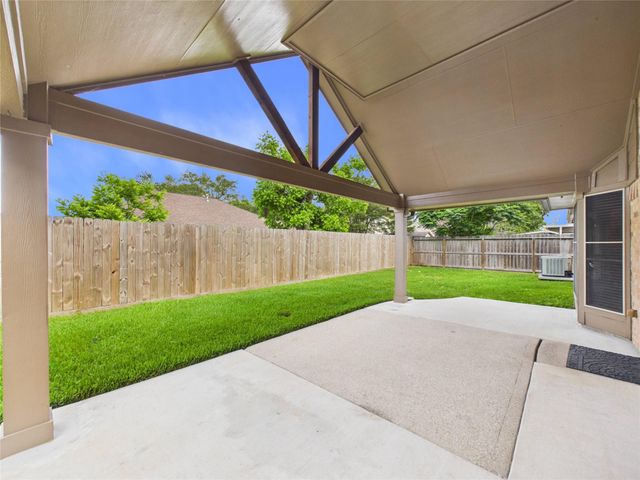 1105 Glencrest Drive, La Porte, TX 77571
