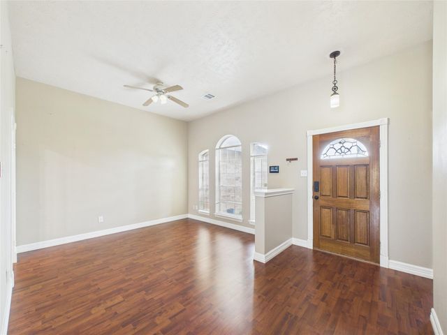1105 Glencrest Drive, La Porte, TX 77571