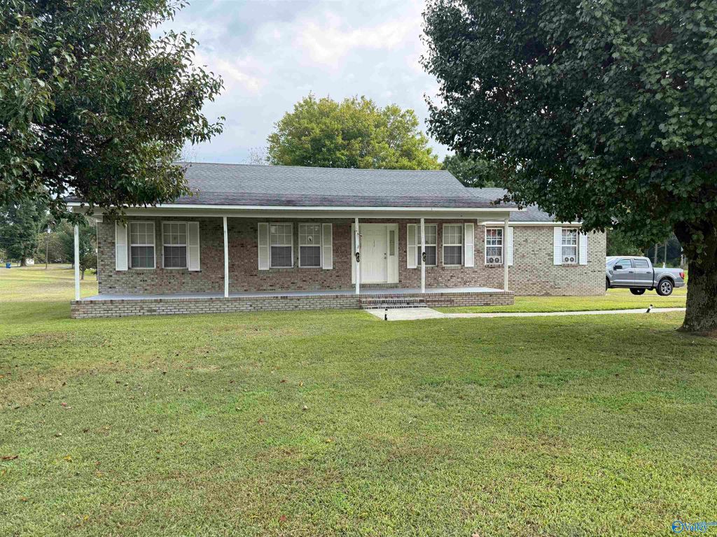 1808 Union Grove Road, Guntersville, AL 35976