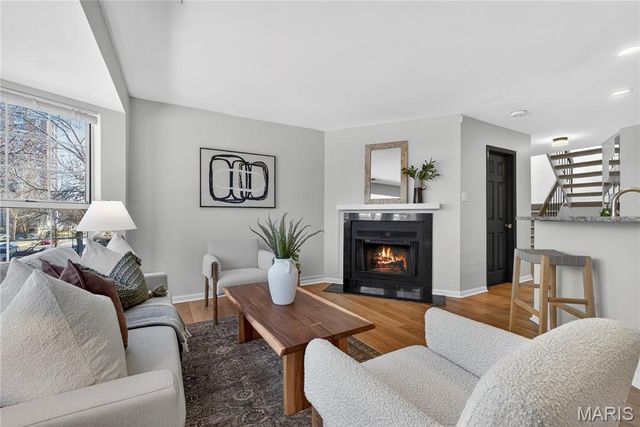 4436 Mcpherson Ave A, St Louis, MO 63108