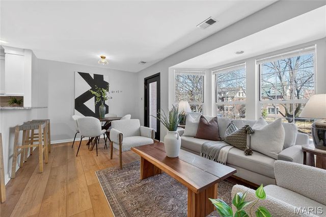 4436 Mcpherson Ave A, St Louis, MO 63108