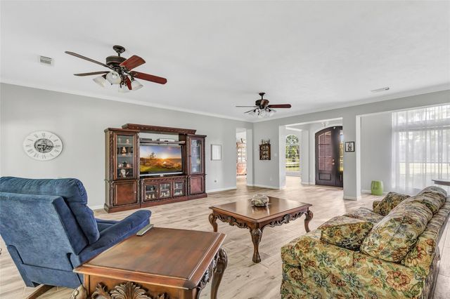 20007 Wig Wam Lane, Crosby, TX 77532