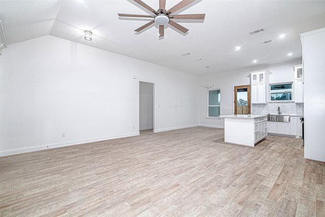 204 High Ridge Court, Godley, TX 76044