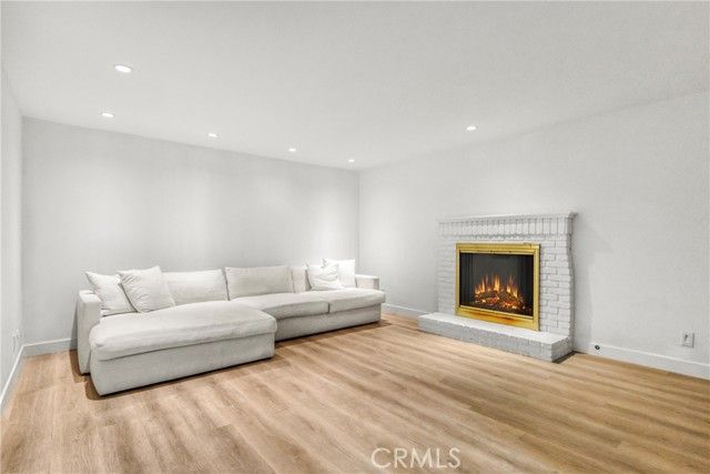 22158 Rayen, West Hills (los Angeles), CA 91304