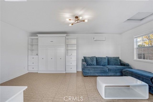 22158 Rayen, West Hills (los Angeles), CA 91304