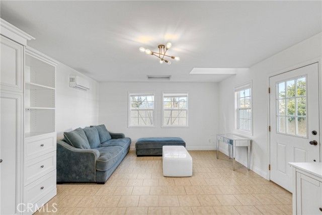 22158 Rayen, West Hills (los Angeles), CA 91304