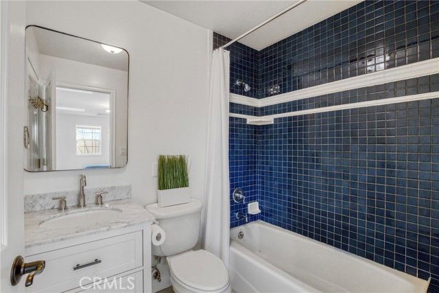 22158 Rayen, West Hills (los Angeles), CA 91304