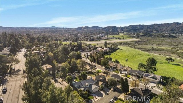 22158 Rayen, West Hills (los Angeles), CA 91304
