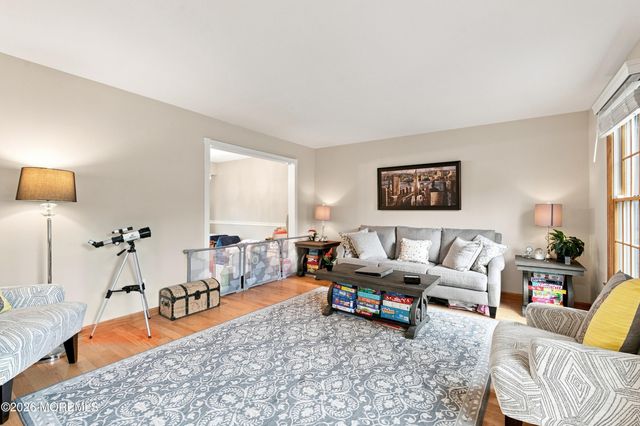 21 Gary Drive, Englishtown, NJ 07726