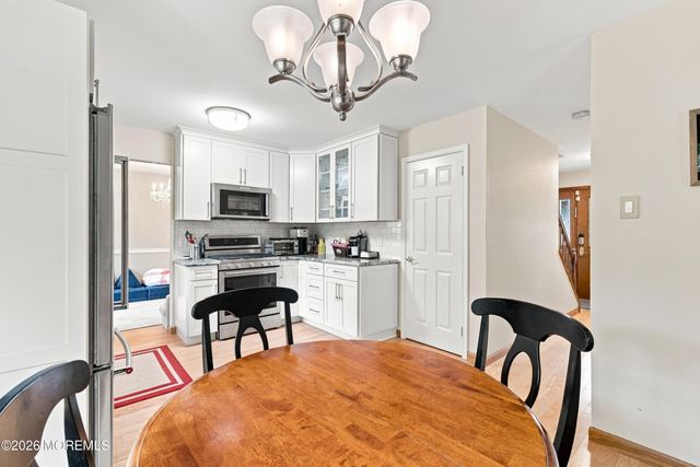 21 Gary Drive, Englishtown, NJ 07726