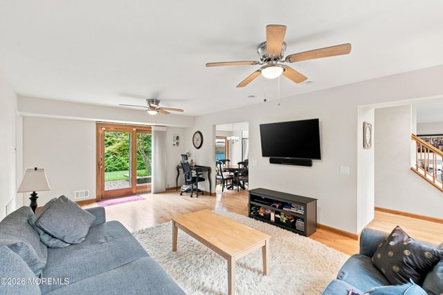 21 Gary Drive, Englishtown, NJ 07726