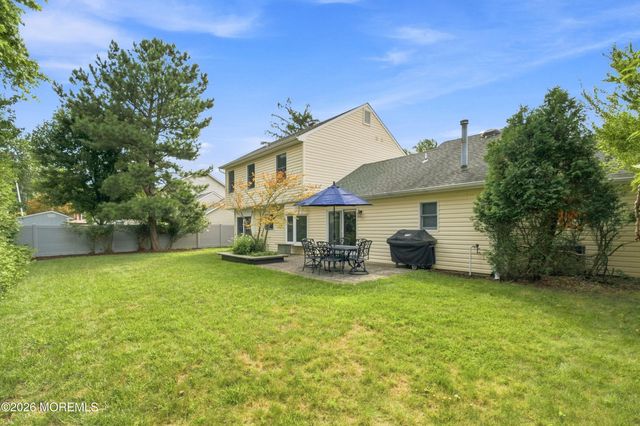 21 Gary Drive, Englishtown, NJ 07726