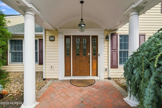 21 Gary Drive, Englishtown, NJ 07726