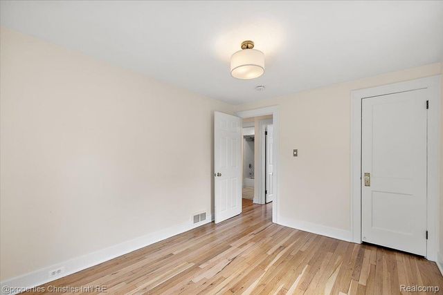 1007 CHESTER Street, Birmingham, MI 48009