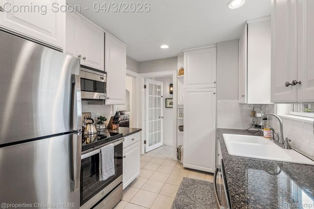 1007 CHESTER Street, Birmingham, MI 48009