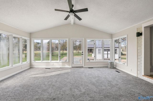 2401 Old Creek Trail SE, Decatur, AL 35603