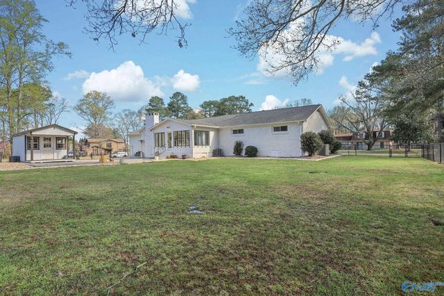 2401 Old Creek Trail SE, Decatur, AL 35603