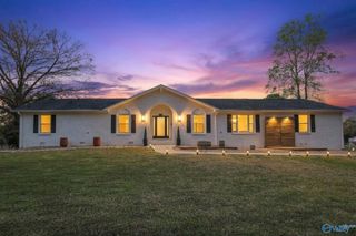 2401 Old Creek Trail SE, Decatur, AL 35603