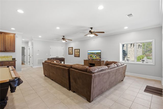 578 Sunset Point Drive, West Union, SC 29696