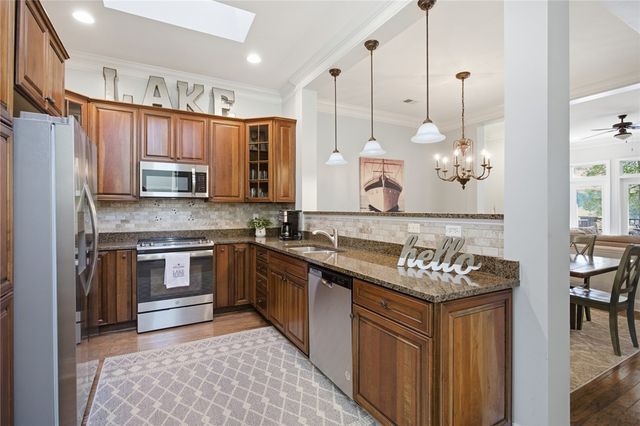 578 Sunset Point Drive, West Union, SC 29696