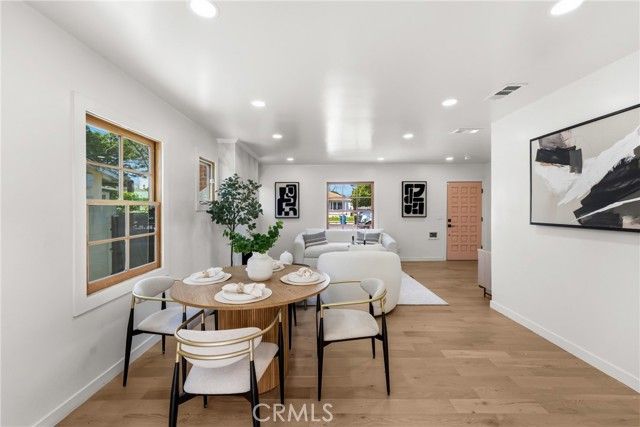 14138 Archwood, Van Nuys (los Angeles), CA 91405