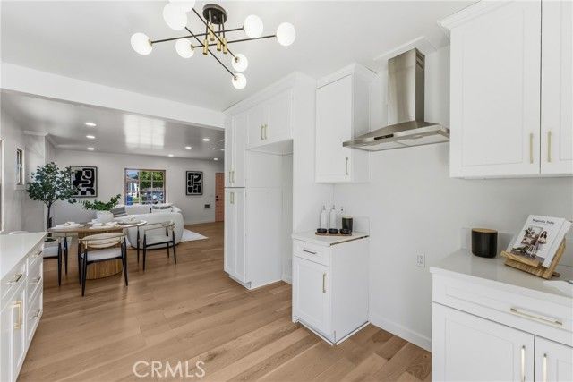 14138 Archwood, Van Nuys (los Angeles), CA 91405