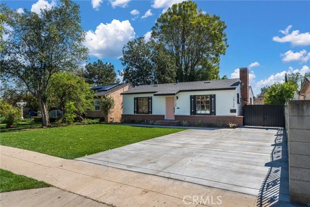 14138 Archwood, Van Nuys (los Angeles), CA 91405