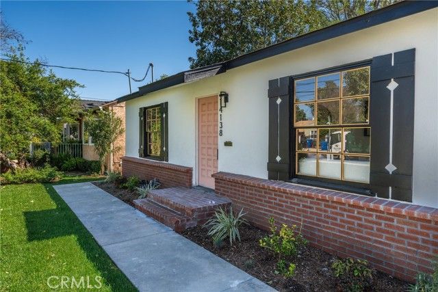 14138 Archwood, Van Nuys (los Angeles), CA 91405
