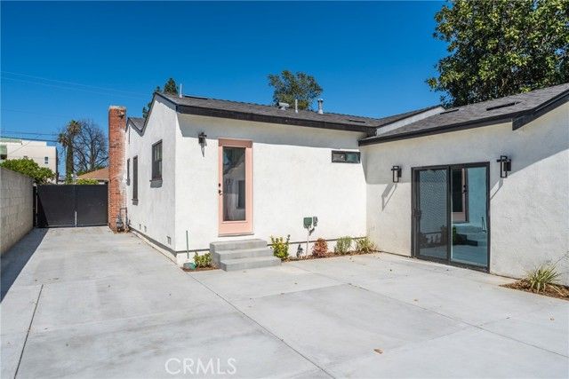 14138 Archwood, Van Nuys (los Angeles), CA 91405