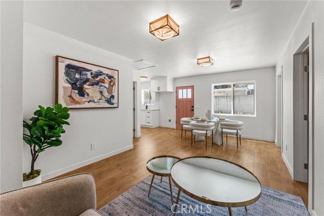 14138 Archwood, Van Nuys (los Angeles), CA 91405