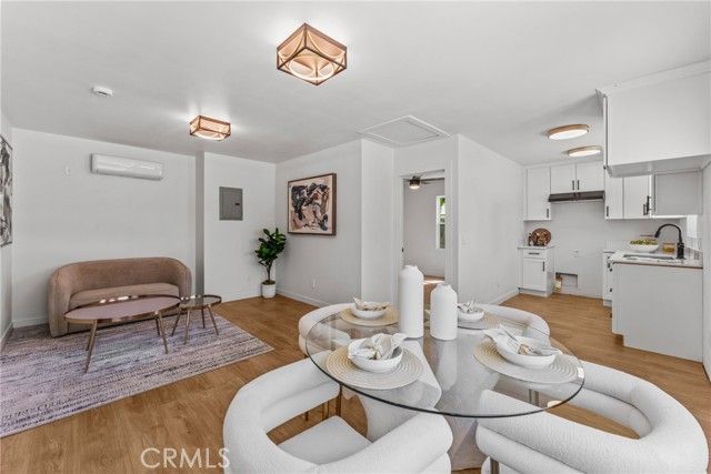 14138 Archwood, Van Nuys (los Angeles), CA 91405