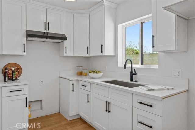 14138 Archwood, Van Nuys (los Angeles), CA 91405