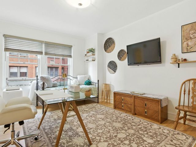 5832 S Stony Island Avenue 12B, Chicago, IL 60637
