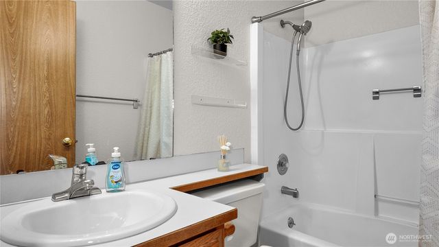 9612 Vantage Terrace Court SE, Olympia, WA 98513