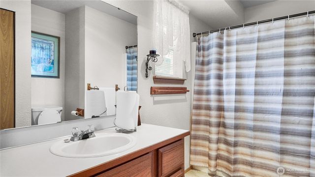 9612 Vantage Terrace Court SE, Olympia, WA 98513