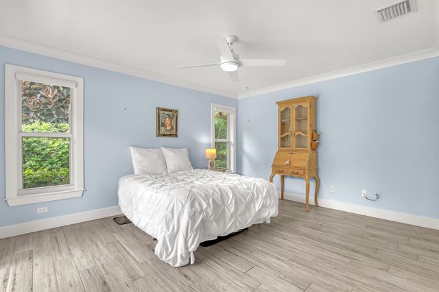 219 Claremont Lane, Palm Beach Shores, FL 33404