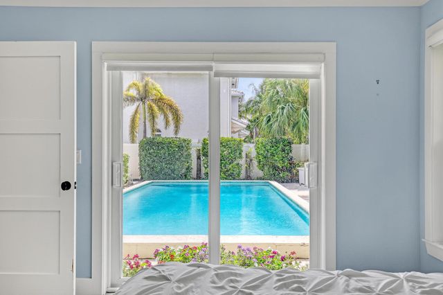 219 Claremont Lane, Palm Beach Shores, FL 33404