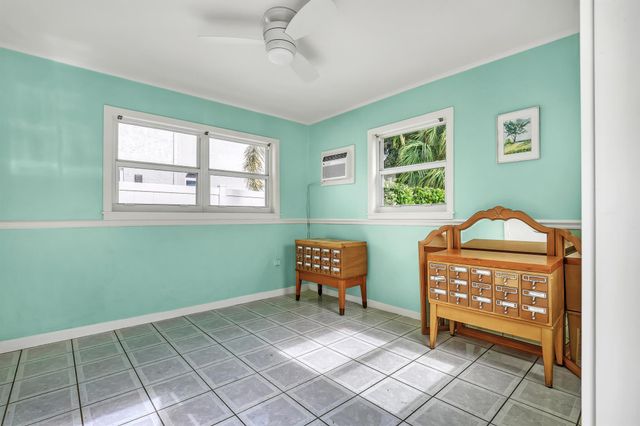 219 Claremont Lane, Palm Beach Shores, FL 33404